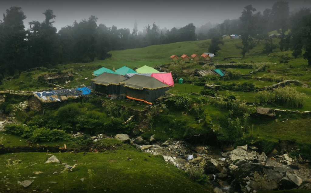 Best Time to Visit Chopta: Season-Wise Guide for a Perfect Trip 3 chopta trek 1